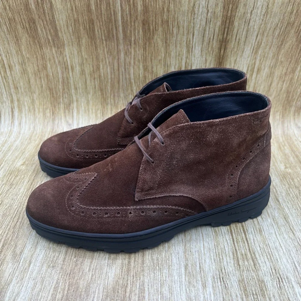 Salvatore Ferragamo Parker Chukka Boots Men's Size 6 EE Brown Suede Wingtip